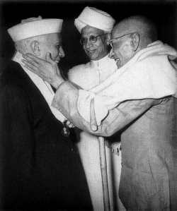 Nehru congratulated by Rajaji